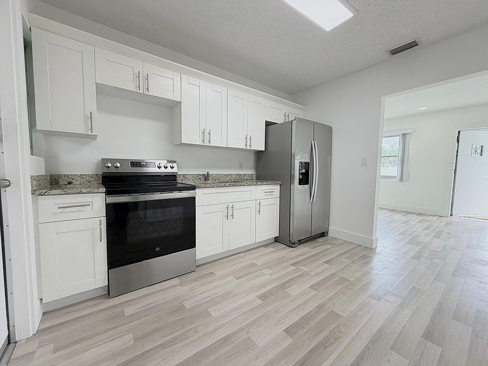 1st image of 831 El Prado