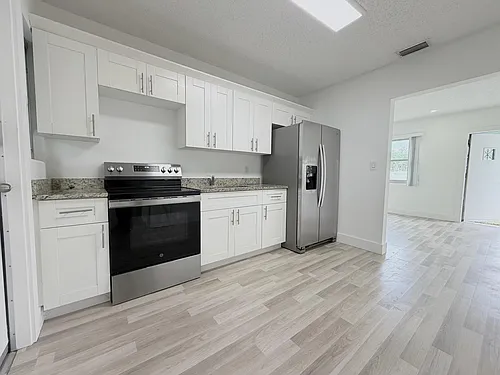 831 El Prado Photo 1