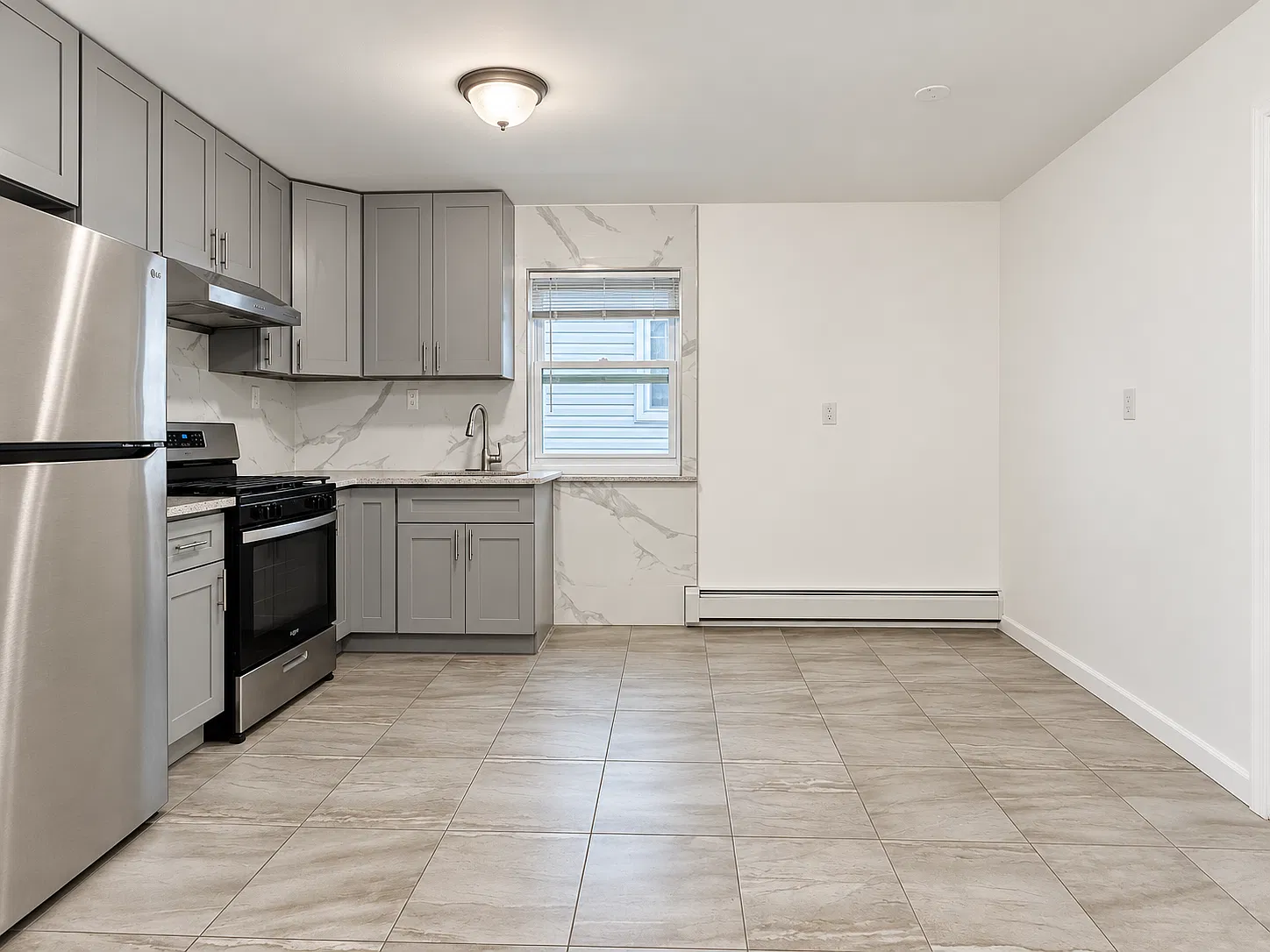 2 bed, 720 sqft, $2,700 — Photo 3