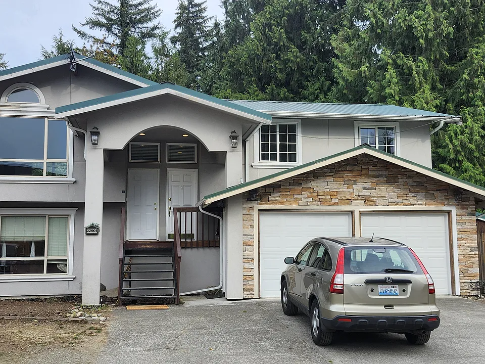 22901 15th Ave SE