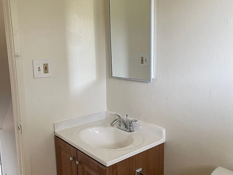Dixon Townhouse — Photo 69