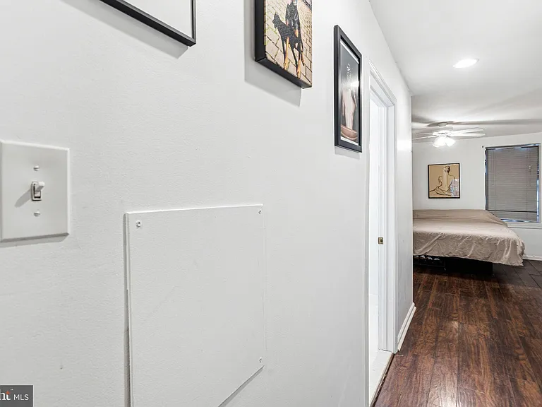 208 W Wildey St — Photo 12