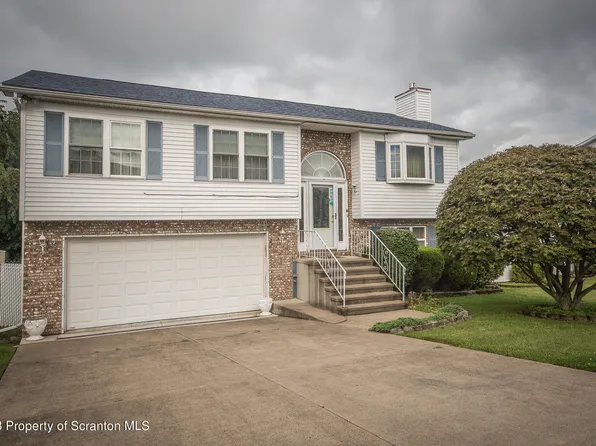 111 Cheyenne Dr, Old Forge, PA 18518