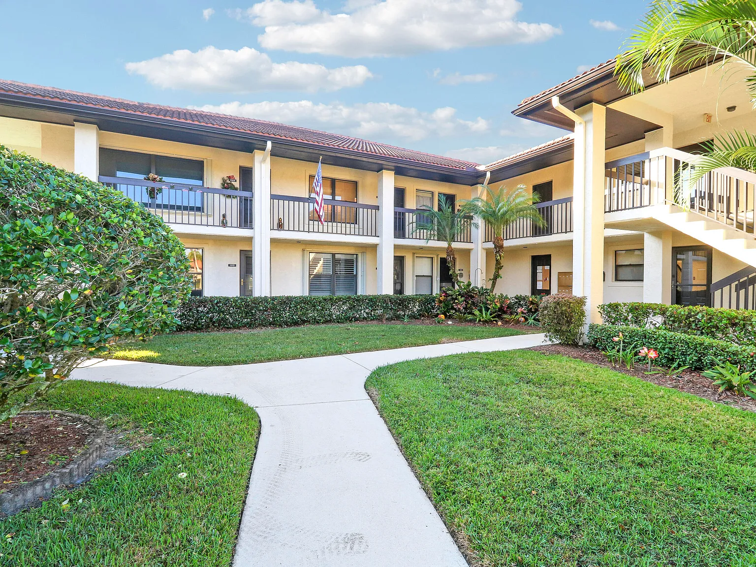 1 bed, 1.0 bath, 697 sqft, $1,600 — Photo 4