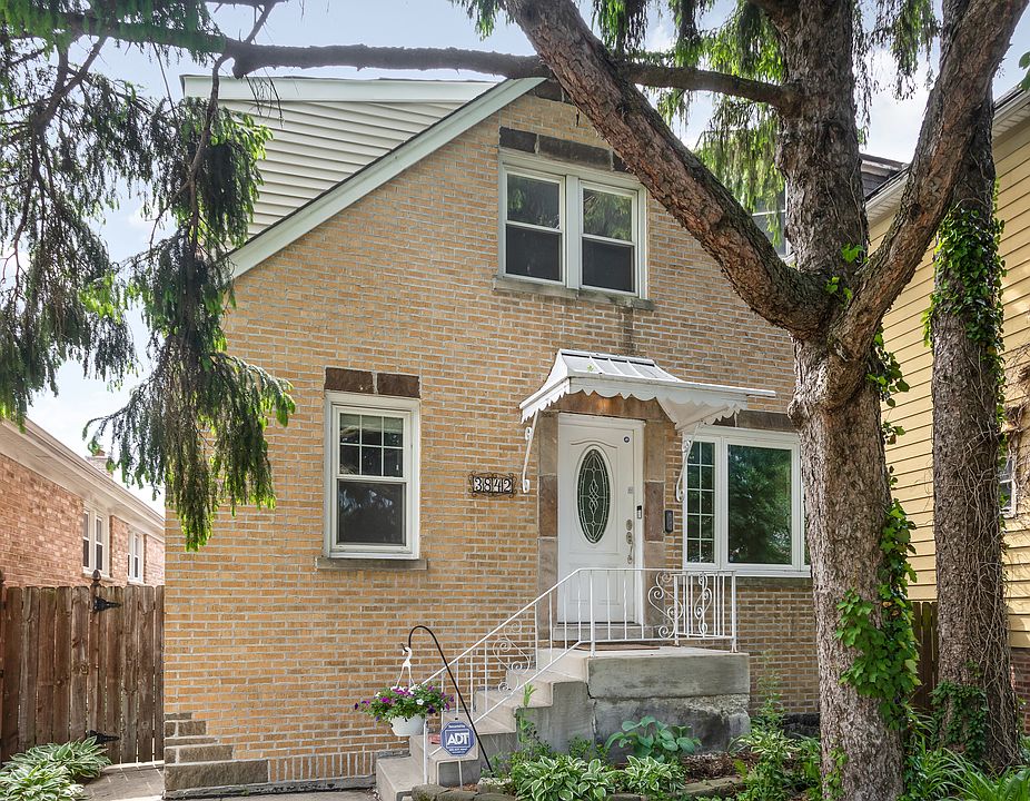1st image of 3842 N Oak Park Ave
