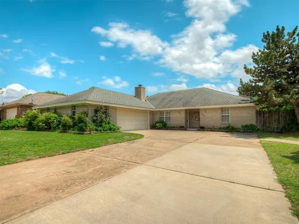 2604 Jeannes Trl, Edmond, OK 73012