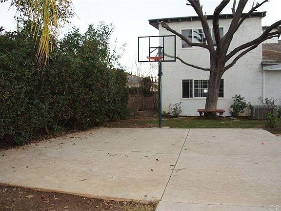 5th image of 6185 Smoke Tree Ave