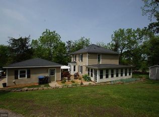 501 4th St S, Cannon Falls, MN 55009