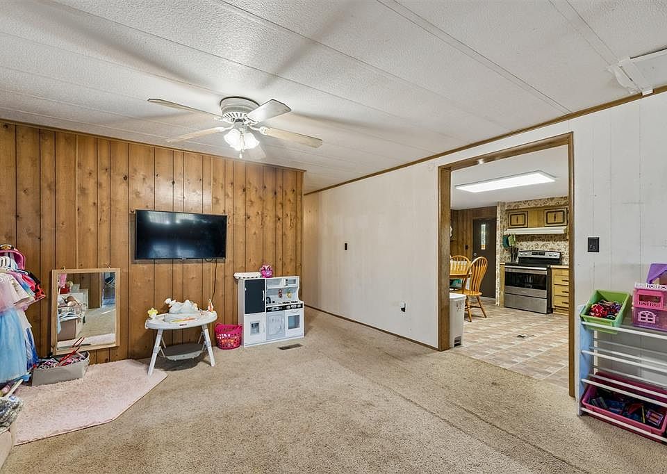 13th image of 19001 Rolling Oak Rd