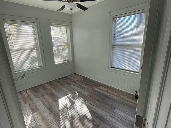 3rd image of 14320 Lakewood Ave Floor 2