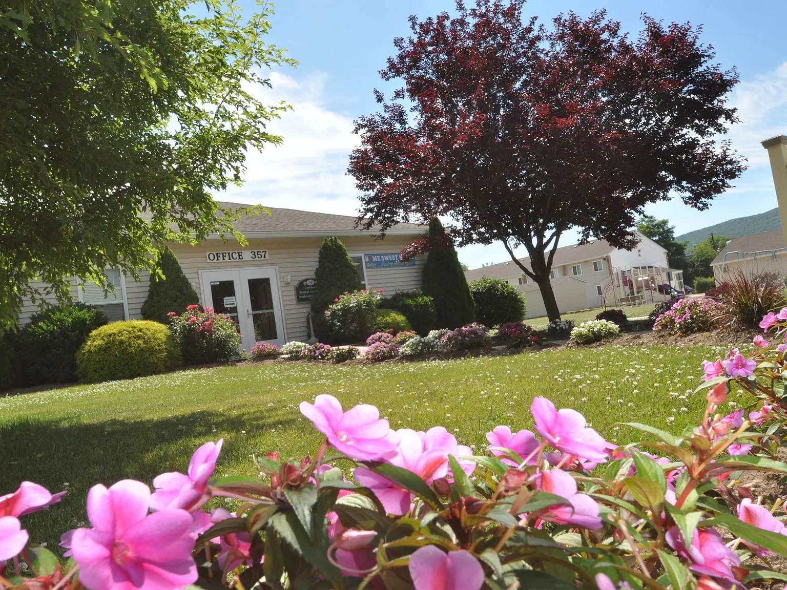 Newberry Estates — Photo 4