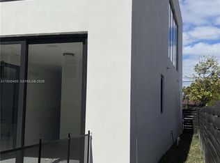 2484 SW 18th St, Miami, FL 33145