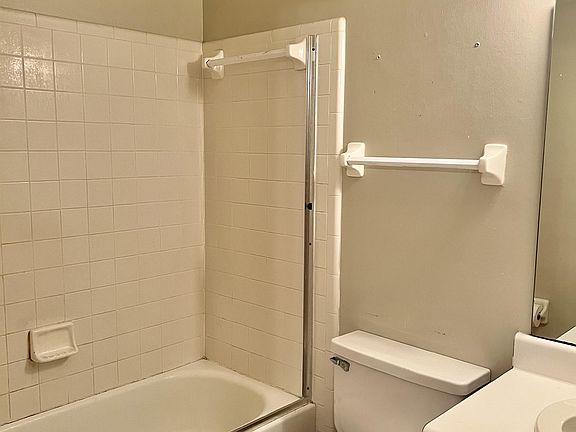 5th image of 3011 Richview Park Cir S #1