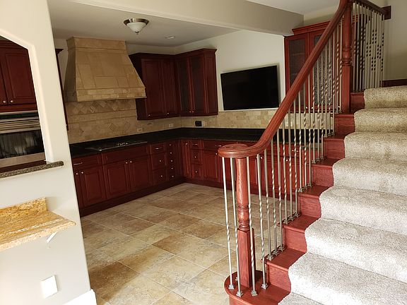 5th image of 16W307 Shadow Creek Dr #307