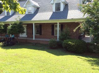 597 W Ridgeway Rd, Maysville, GA