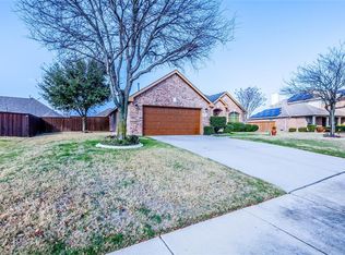 1019 Parkwood Dr, Cedar Hill, TX 75104