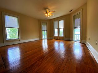 517 Walnut Ave APT 3, Waynesboro, VA 22980