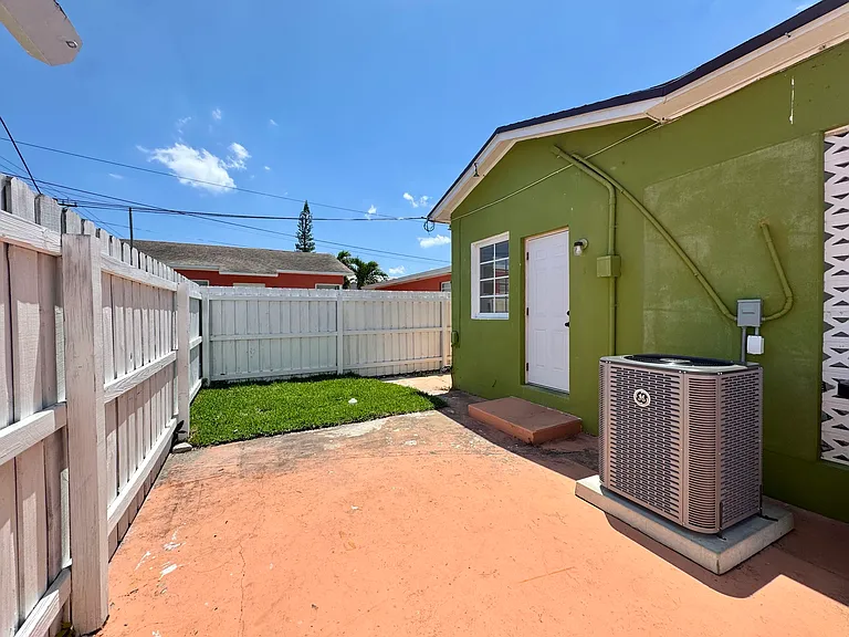 632 N M St #B — Photo 21