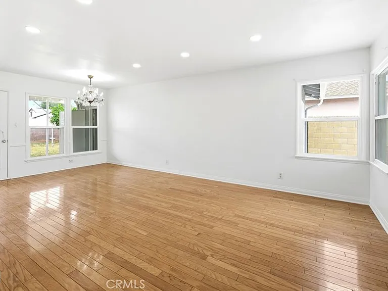 10539 Gridley Rd — Photo 7
