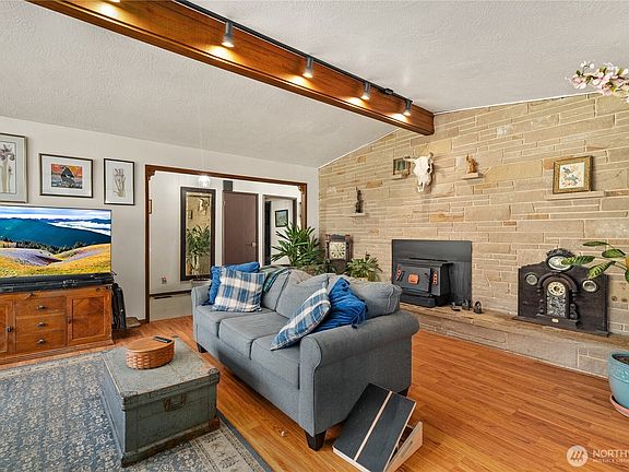 5th image of 631 5th Avenue