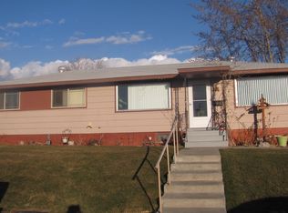 2111 N 19th Dr, Pasco, WA 99301