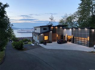 1470 Lands End Rd, North Saanich, BC V8L 5K1