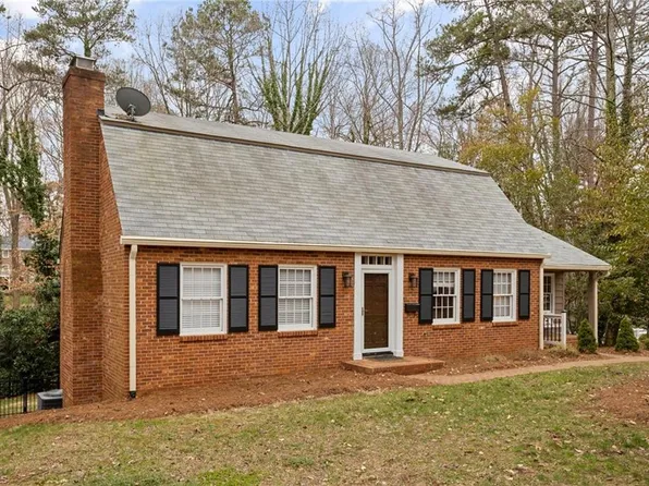1050 Yorkshire Rd, Winston Salem, NC 27106