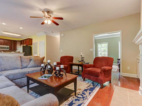 3rd image of 8349 Harbor Cove Dr