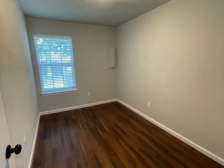 4525 Merida Ave — Photo 11