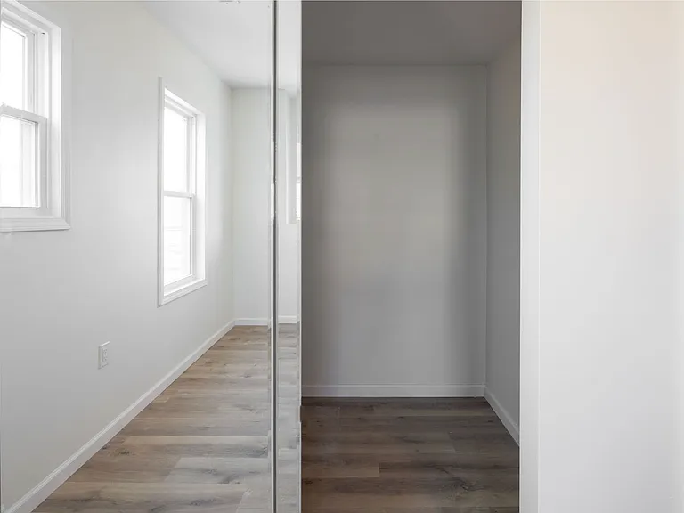 3250 Lorain Ave — Photo 24