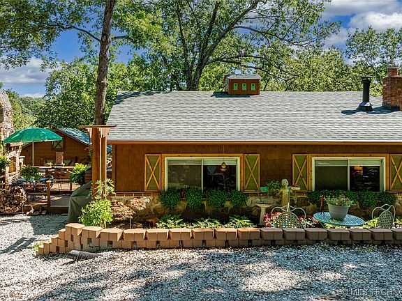 3rd image of 453805 E 315th Rd