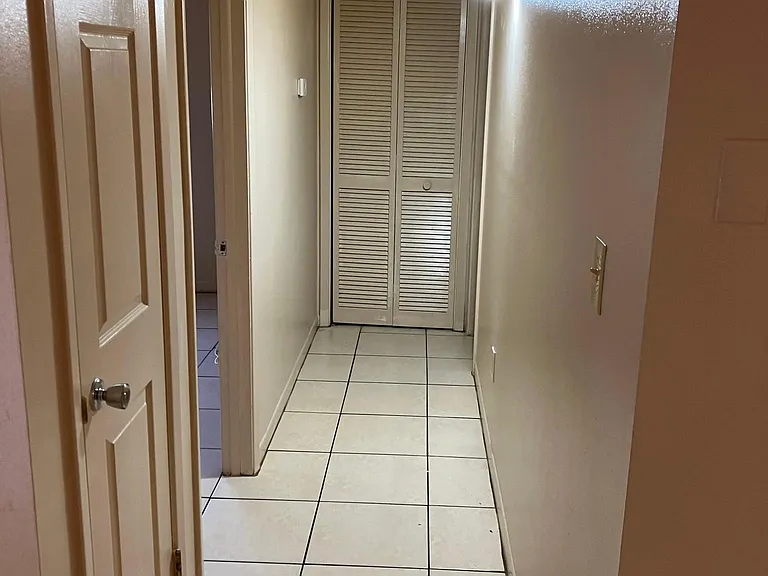 7025 Hibiscus Ave S #3 — Photo 8