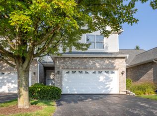 2211 Autumn Ln, Dekalb, IL 60115