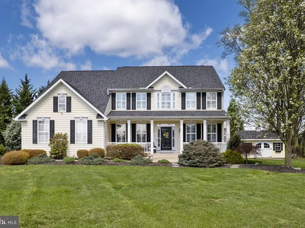 153 Blanchard Ln, Martinsburg, WV 25403
