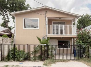 208 Zaragoza St, Laredo, TX 78040