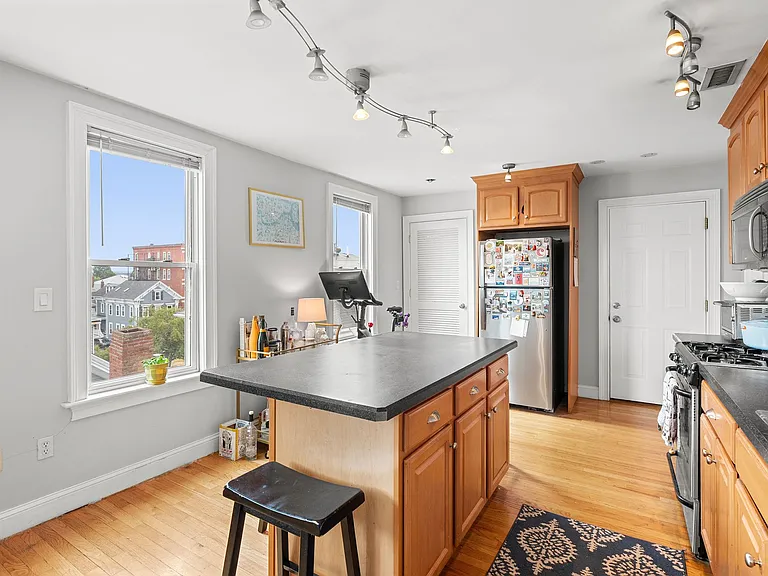 87 M St #3 — Photo 3