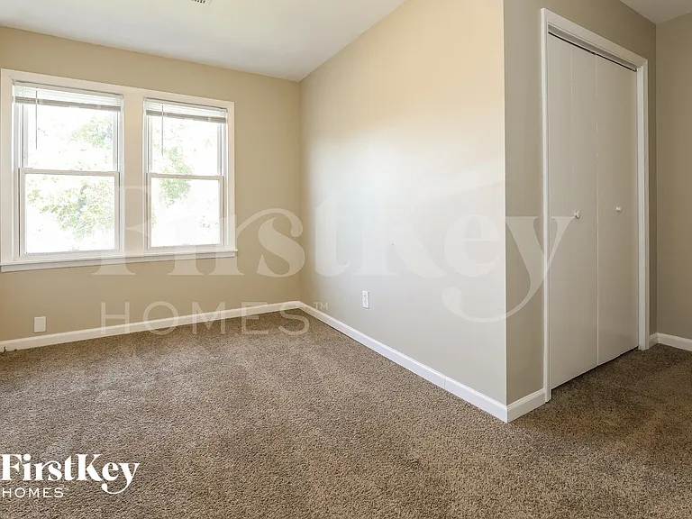 14 E Willow Dr — Photo 13