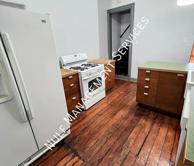164 Almond Way — Photo 2