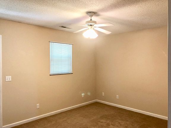 2nd image of 605 1/2 Old Creal Springs Rd #605-1/2