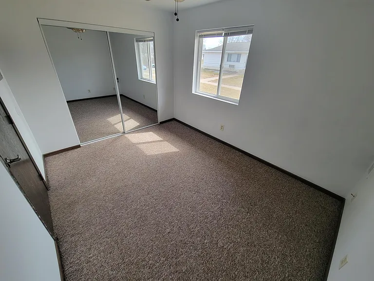1711 La Crescent St #116 — Photo 10
