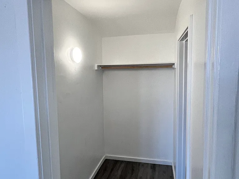 2200 S Coast Hwy #F — Photo 20