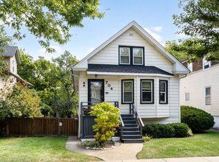 704 S Harvey Ave, Oak Park, IL 60304