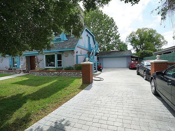 3rd image of 27111 Pine Hills Ave