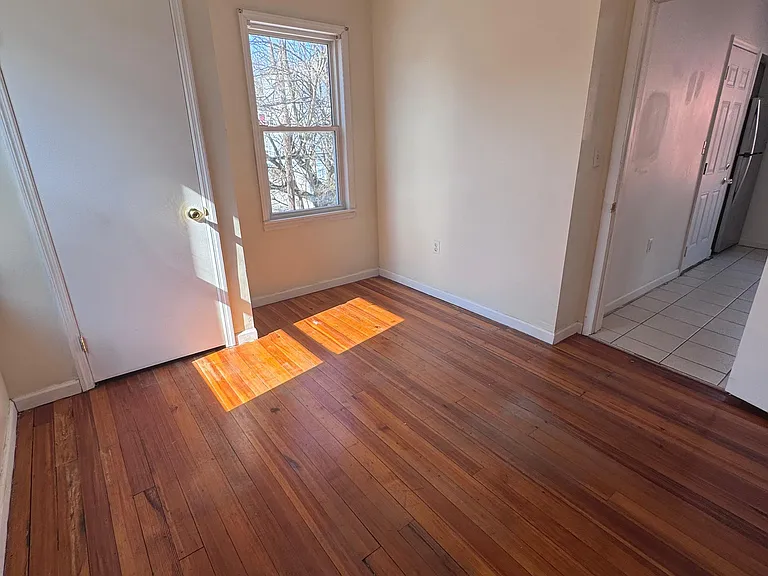 4 Gray St #2 — Photo 16