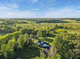 1710 Spring Lake Cir, Jordan, MN 55352