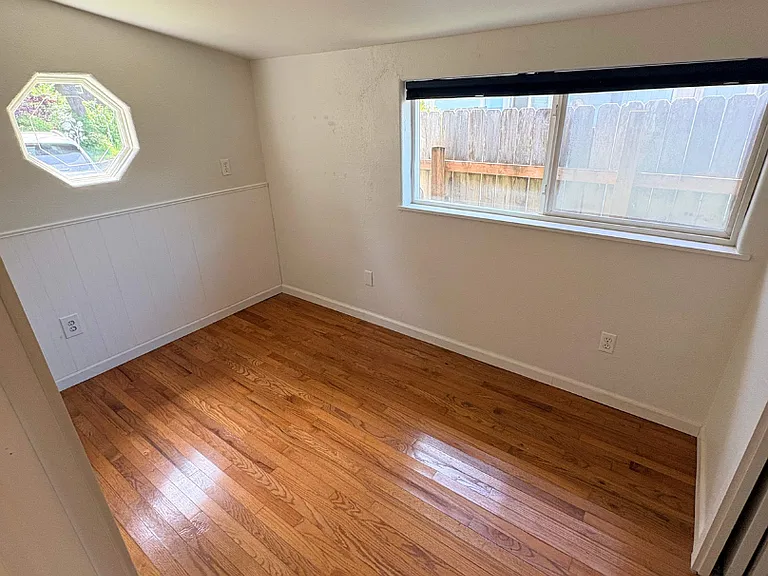 6239 SW Jetty Ave — Photo 11