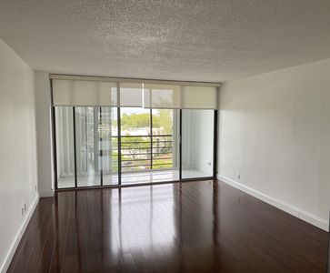 20500 W Country Club Dr APT 704, Aventura, FL, 33180