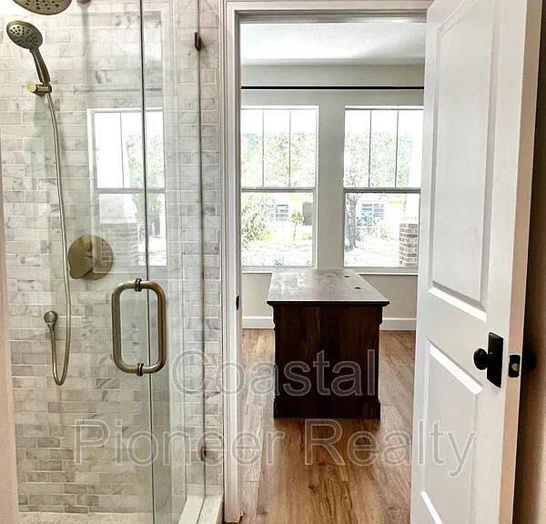1738 W Spruce St — Photo 20