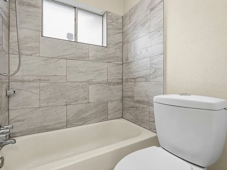 423 Pickford Dr — Photo 20