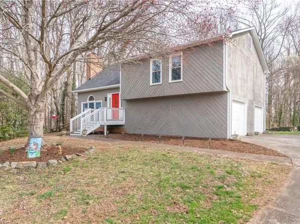 820 Smoke Tree Cir, Lewisville, NC 27023
